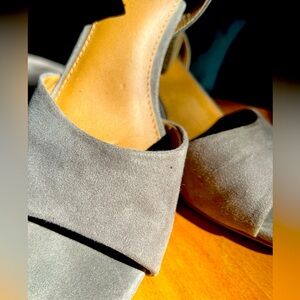 Universal thread sandal